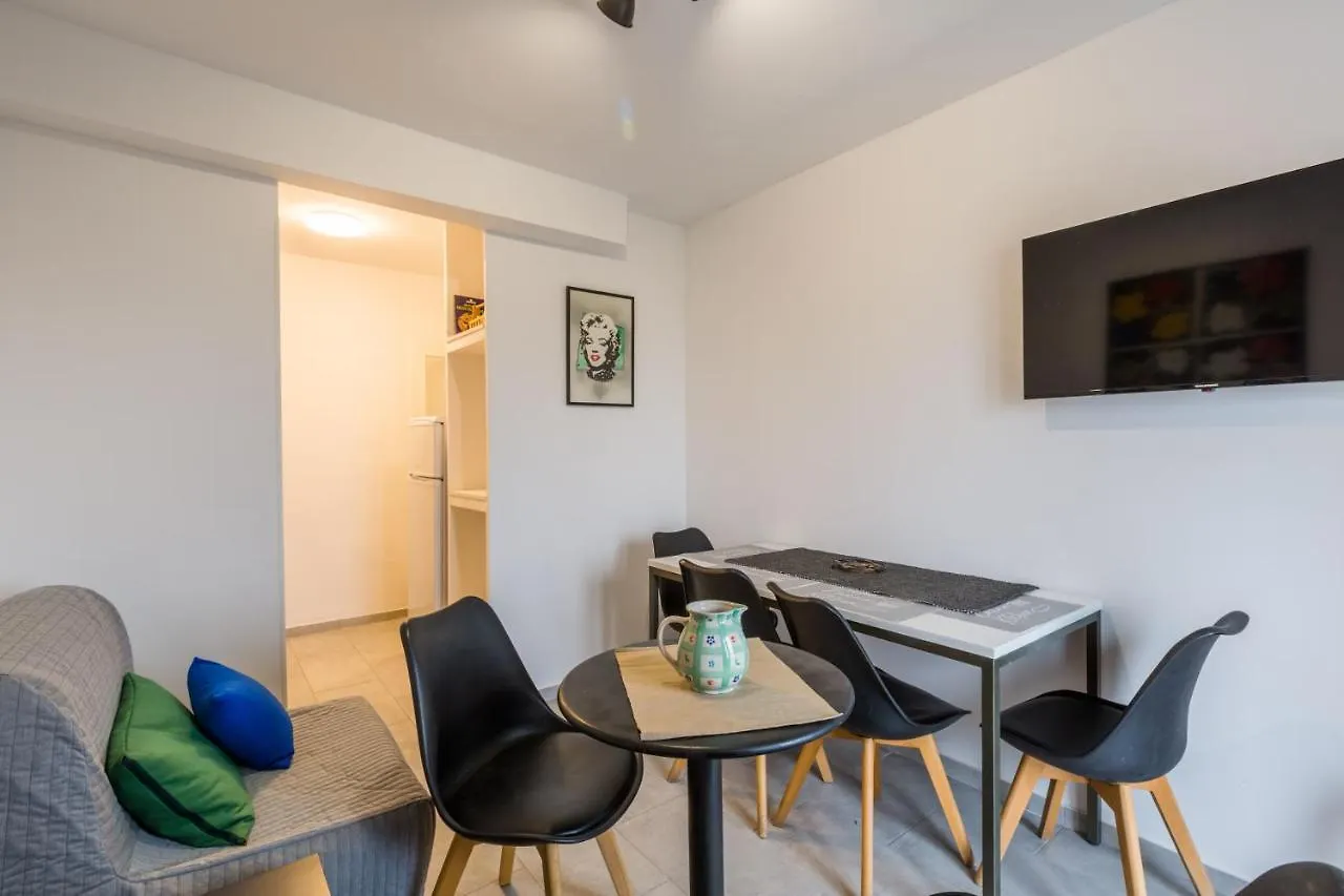 App Sophia Apartment Pula Croatia